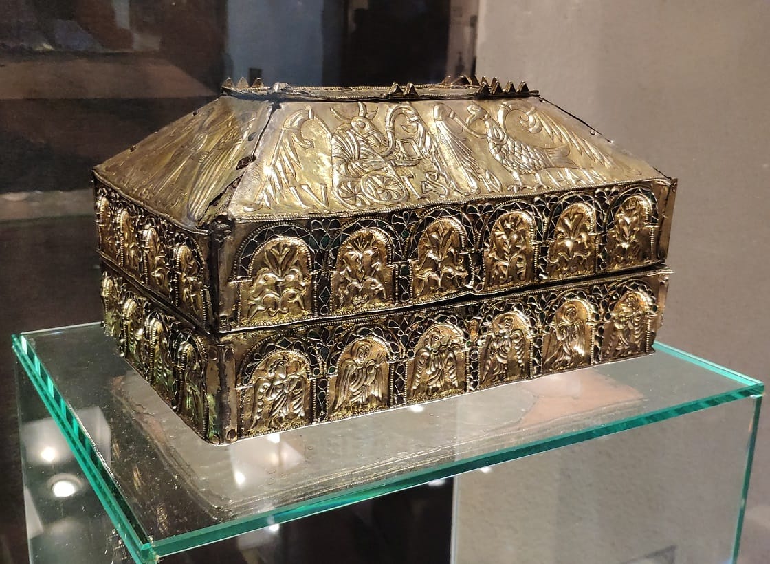 La arqueta de San Genadio es una obra capital de la orfebrería prerrománica asturiana